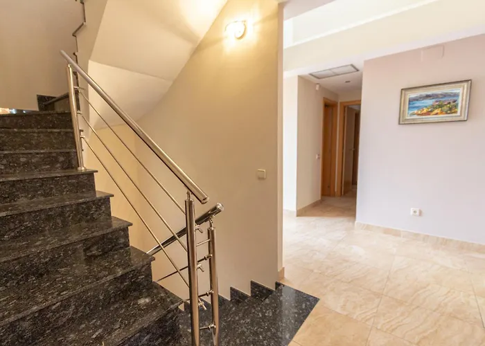 Catalunya Casas Tranquil Paradise, Private Pool And Only 200 Meters To Beach!