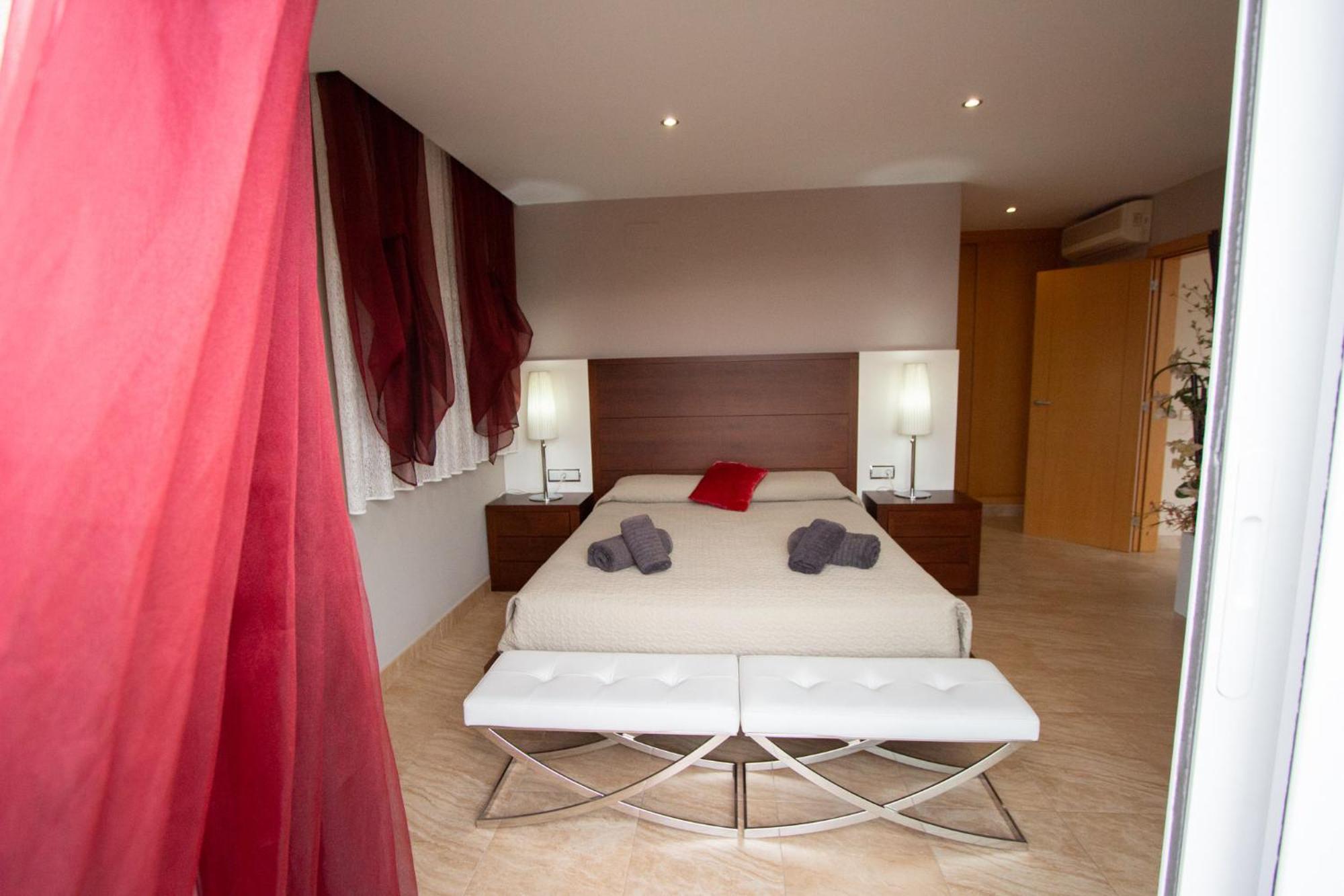 Catalunya Casas Tranquil Paradise, Private Pool And Only 200 Meters To Beach!