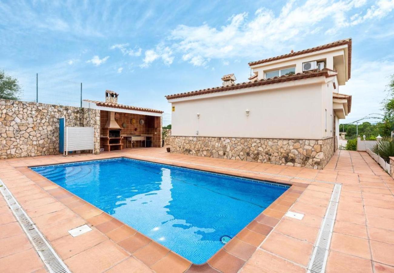 Catalunya Casas Tranquil Paradise, Private Pool And Only 200 Meters To Beach! * L'Ampolla