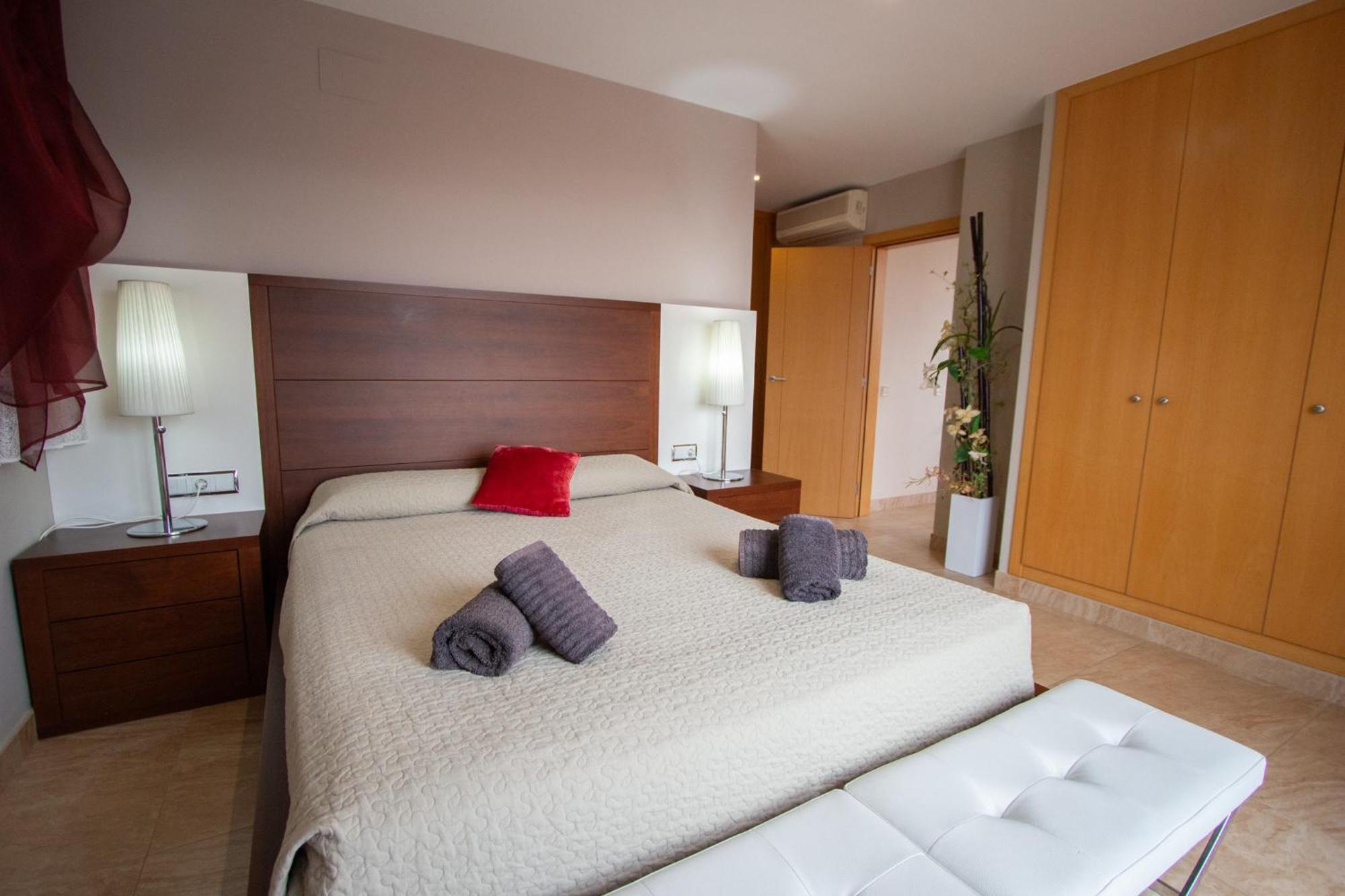 Villa Catalunya Casas Tranquil Paradise, Private Pool And Only 200 Meters To Beach! L'Ampolla